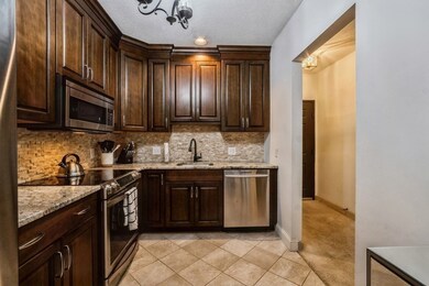 1029 Pleasant St unit 6, Worcester, MA 01602 - photo 6