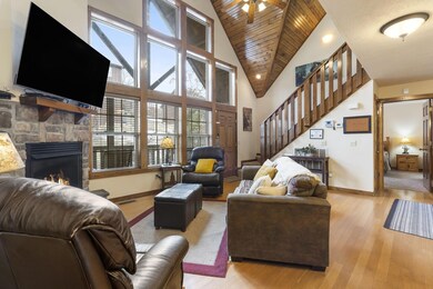 32 Oxbow Court Branson West