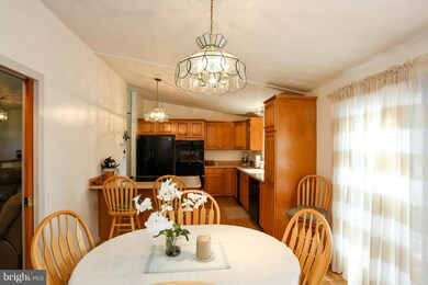 8427 Kings Meade Way, Columbia, MD 21046 - photo 7