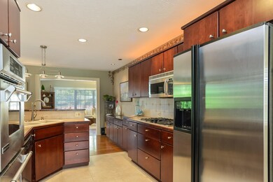 012-Kitchen-4783021-large