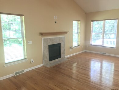 15 Connemara Ct, Saratoga Springs, NY 12866 - photo 4