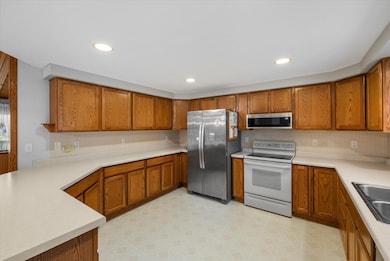 W8924 Steve Ln, Cascade, WI 53011 - photo 7