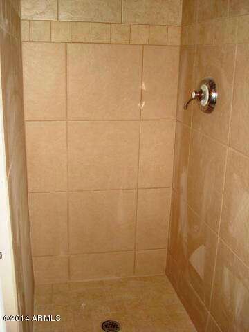 2nd bath shower Jack and Jill bath