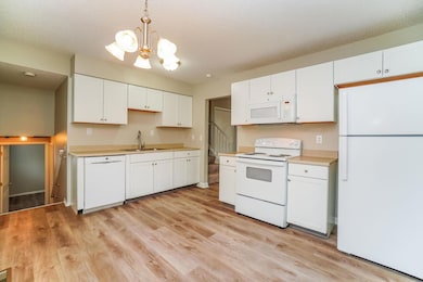 3044 Bennington Ave, Columbus, OH 43231 - photo 7