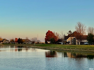 109 Adele Ct, Jacksonville, IL 62650 - photo 2