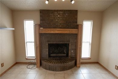 2208 NE 10th St, Moore, OK 73160 - photo 7