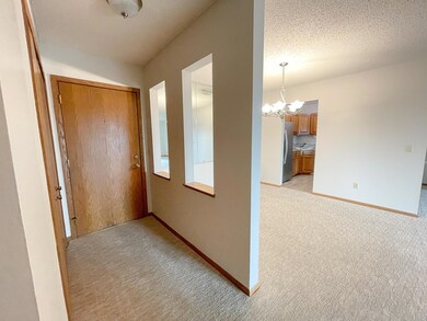 111 Imperial Dr W unit 102, Saint Paul, MN 55118 - photo 2