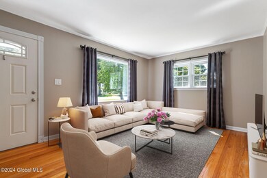 5-web-or-mls-17HarlauDr_05
