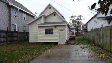 Caulfield 018
