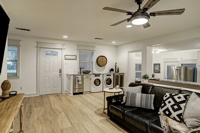 220 W 34th St, Houston, TX 77018 - photo 4