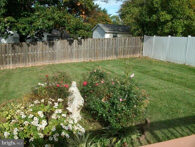 604 W Nettle Tree Rd, Sterling, VA 20164 - photo 4