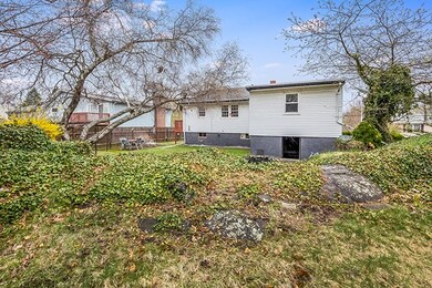 29 Crowdis St, Salem, MA 01970 - photo 4