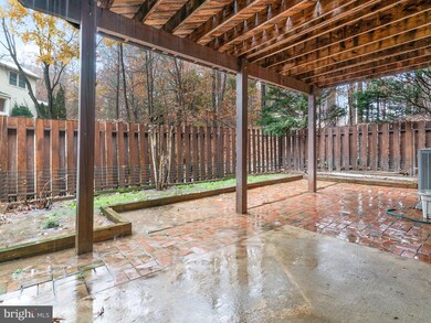 9000 Daum Ct, Springfield, VA 22153 - photo 6