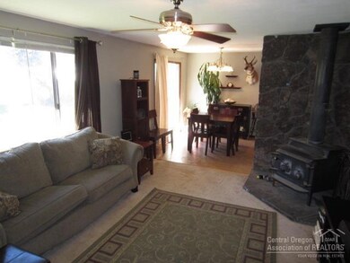 63315 Lamoine Ln, Bend, OR 97701 - photo 3