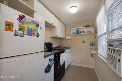 89 Church St unit Rear Cottage, Keyport, NJ 07735 - photo 2