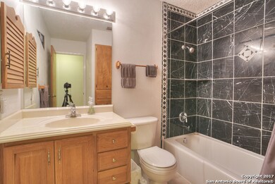 12656 Stage Coach Ln, Helotes, TX 78023 - photo 6