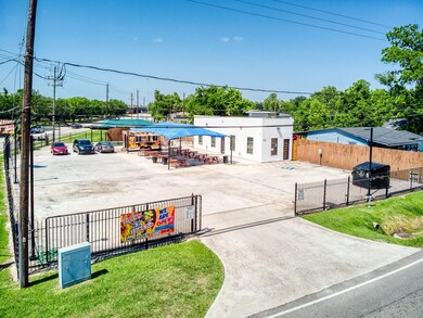 4109 Cedar Hill Ln, Houston, TX 77093 - photo 4