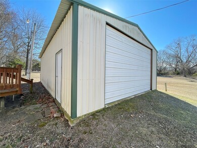DETACHED GARAGE