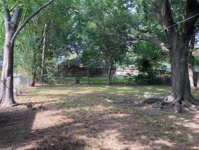 5718 Mackinaw St, Houston, TX 77053 - photo 5