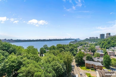 Palisades unit 3013, Fort Lee, NJ 07024 - photo 5