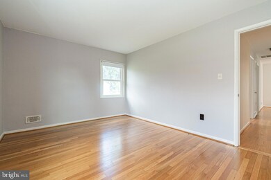 102 Greenmeadow Dr, Lutherville Timonium, MD 21093 - photo 7