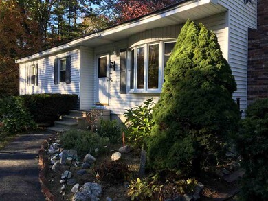 28 Justin Cir unit 11/58/16, Londonderry, NH 03053 - photo 2