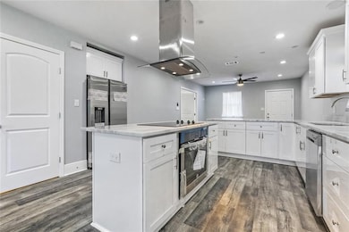 Beautiful Stainless Steel Appliances. Soft close c