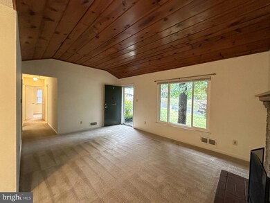 2237 Highland Ave, Falls Church, VA 22046 - photo 3