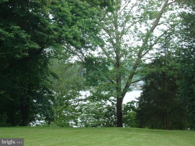 386 Lakeview Cir, Louisa, VA 23093 - photo 5