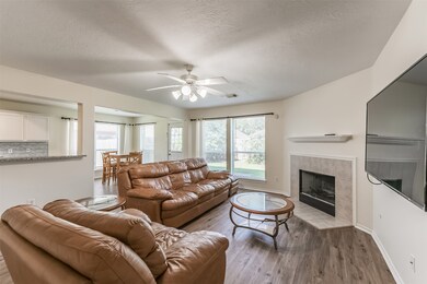 4114 Caneshaw Dr, Pearland, TX 77584 - photo 6