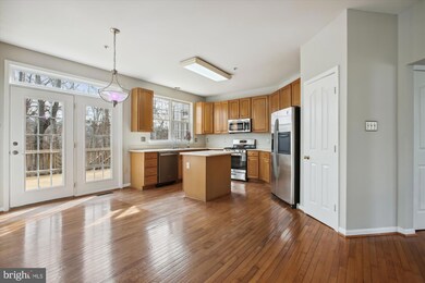 10408 Lowmoor Ct, Lanham, MD 20706 - photo 7