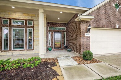 16111 Maplewick Dr, Tomball, TX 77377 - photo 2