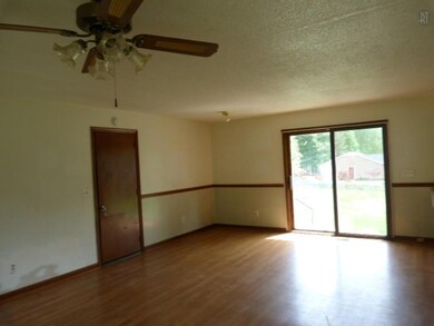 129 Tanglewood Dr, Manchester, TN 37355 - photo 2