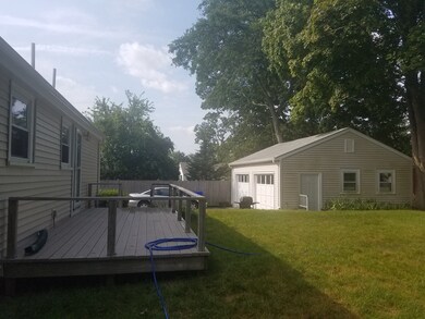 8 Bayberry Rd, Buzzards Bay, MA 02532 - photo 4