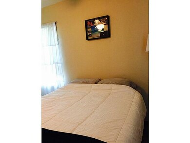 209 Orville Dr, Toledo, OH 43612 - photo 4