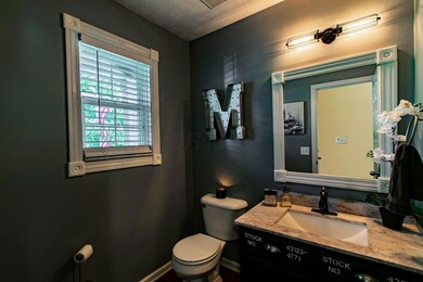 1/2 bath