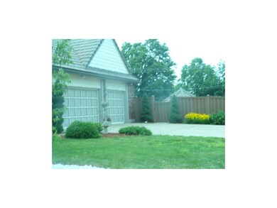 Side Entry 3 Car Oversized Garage PLUS Privacy TRE