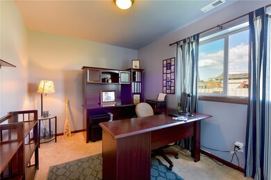 510 E 2nd St, Nooksack, WA 98247 - photo 4