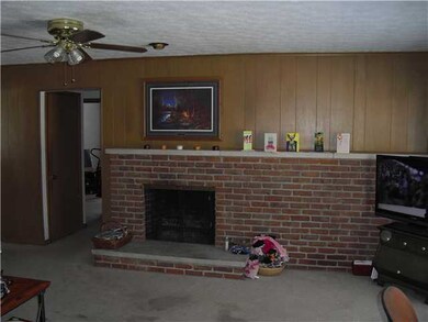 1405 Knollwood Dr E, Columbus, OH 43232 - photo 7