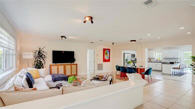 9573 SW 57th St, Miami, FL 33173 - photo 4