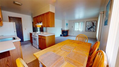 Dining toward Kitchen