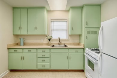 2760 Byron St, Palo Alto, CA 94306 - photo 3