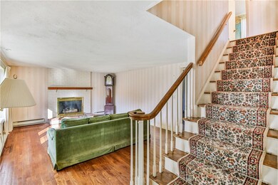 8 Monterey Dr, Bristol, RI 02809 - photo 4