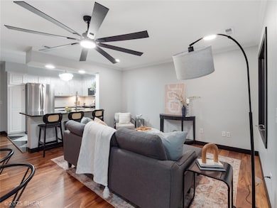 301 SE Delaware Ave unit 303, Ankeny, IA 50021 - photo 2