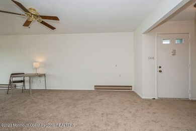 04_129WhittierRd_165_LivingRoom_LowRes