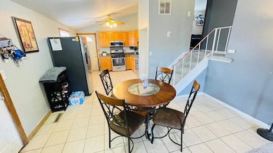 unlisted-address, Carpentersville, IL 60110 - photo 6