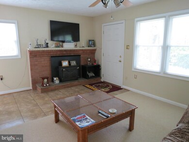 104 Courtney Dr, Manassas Park, VA 20111 - photo 6