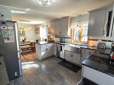 28 Wilson St, Plainville, CT 06062 - photo 6