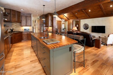 340_cordilllera_way_kitchen_living