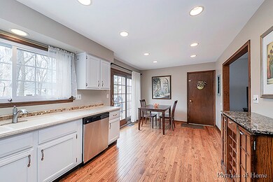 619 Violet Ln, Batavia, IL 60510 - photo 5